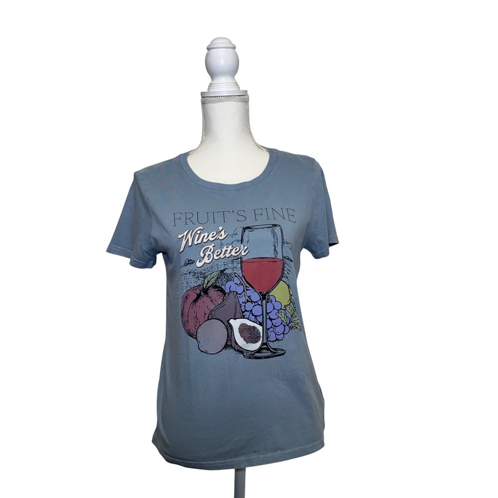 Lucky Brand Women's Fruit's Fine Wine's‎ Better Blue Graphic T-Shirt Size Small